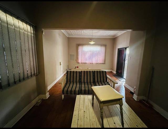 8 BEDROOM HOUSE FOR SALE IN GERMISTON STATION